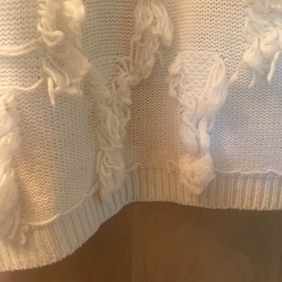 Vintage gently worn sweater with loops of yarn - Picture 8 of 8